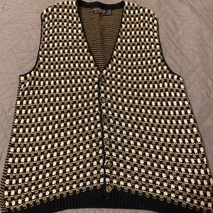 Roundtree & York sleeveless cardigan